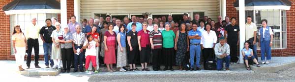Picture of the participants in the 2008 American Indian Mission Workshop
